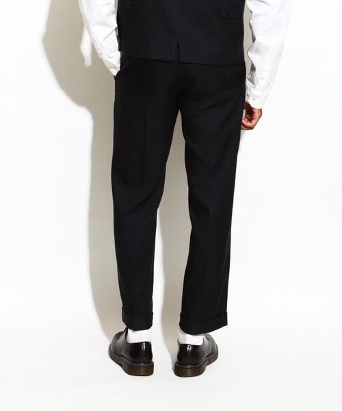 ROTAR（ローター）の「Staple Twill Two Tuck Trousers（チノパンツ・メンズ・ブラック/ネイビー/グリーン・MEDIUM/LARGE/X-LARGE）」の5枚目の写真