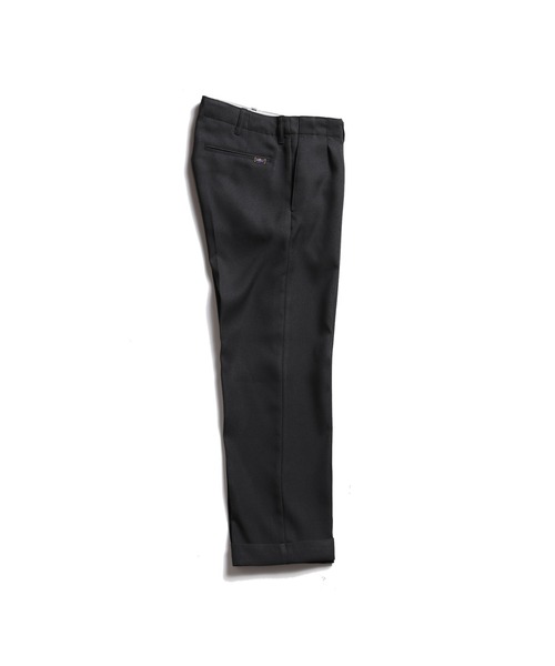 ROTAR（ローター）の「Staple Twill Two Tuck Trousers（チノパンツ・メンズ・ブラック/ネイビー/グリーン・MEDIUM/LARGE/X-LARGE）」の12枚目の写真