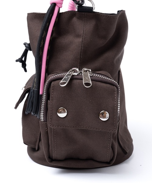 NON TOKYO(ノントーキョー)の「2WAY MULITI POCKET POUCH BAG(ショルダーバッグ・レディース・グレー/ブラウン/ブラック・FREE)」の15枚目の写真