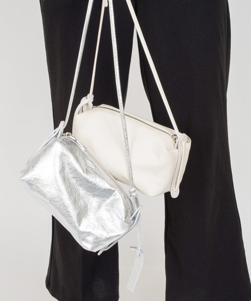 marco masi(マルコマージ)の「【MARCO MASI/マルコ・マージ】ショルダーバッグ ミニ ポシェット ポーチ(ショルダーバッグ・レディース・ブラック/シルバー/アイボリー/ダークブラック/ブラウン・FREE)」の4枚目の写真