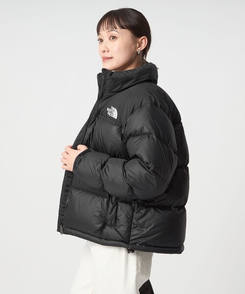 THE NORTH FACE(ザノースフェイス)の「<THE NORTH FACE>ショート ヌプシ ジャケット(ダウンジャケット/コート・レディース・ブラック/ベージュ・M/L)」の4枚目の写真