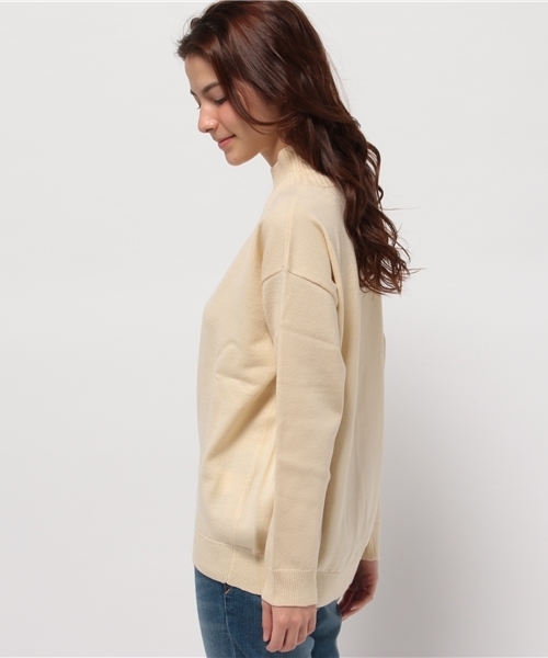 RAY CASSIN（レイカズン）の「ハイネックコクーンプルオーバー（ニット/セーター・レディース・ブラウン/ネイビー/キナリ・FREE）」の5枚目の写真