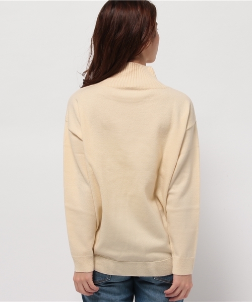 RAY CASSIN（レイカズン）の「ハイネックコクーンプルオーバー（ニット/セーター・レディース・ブラウン/ネイビー/キナリ・FREE）」の6枚目の写真