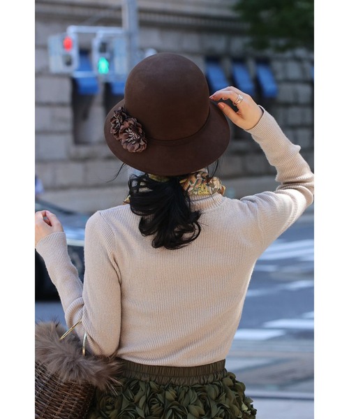 cawaii（カワイイ）の「寄り添う花コサージュのクラシカルハット