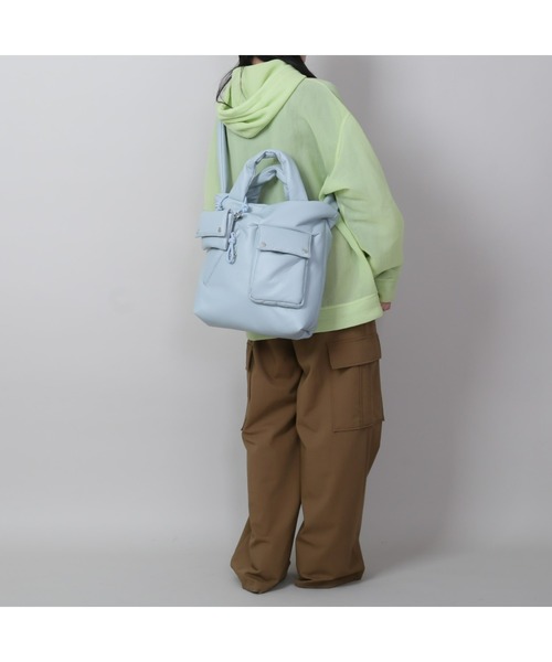 ELLEgirl(エルガール)の「Paddedトート【CONTROL FREAK / CTFK】(トートバッグ・レディース・ブラック/サックスブルー・FREE)」の1枚目の写真