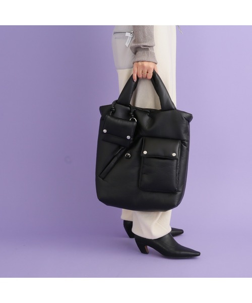 ELLEgirl(エルガール)の「Paddedトート【CONTROL FREAK / CTFK】(トートバッグ・レディース・ブラック/サックスブルー・FREE)」の2枚目の写真