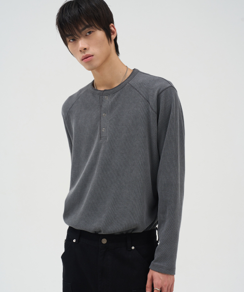 DOFFJASON(ドフジェーソン)の「スティッチワッフルヘンリーネックチャコール(Tシャツ/カットソー・メンズ・その他・MEDIUM/LARGE)」の1枚目の写真