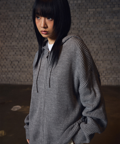 F.ILLUMINATE(フィルミネイト)の「サブデュードニットフードジップアップ-グレー(ニット/セーター・レディース・その他・SMALL)」の4枚目の写真