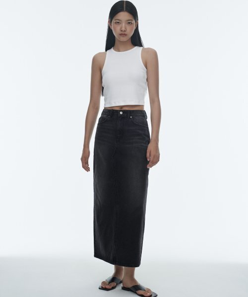 MUSINSA STANDARD WOMAN（ムシンサスタンダードウーマン）の「ウィメンズレーサーバッククロップタンクトップ[ホワイト]（Tシャツ/カットソー・レディース・その他・SMALL/MEDIUM/LARGE/X-SMALL）」の2枚目の写真