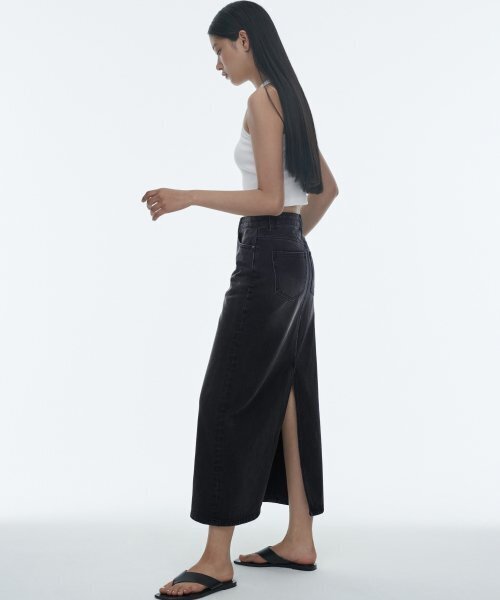 MUSINSA STANDARD WOMAN（ムシンサスタンダードウーマン）の「ウィメンズレーサーバッククロップタンクトップ[ホワイト]（Tシャツ/カットソー・レディース・その他・SMALL/MEDIUM/LARGE/X-SMALL）」の3枚目の写真