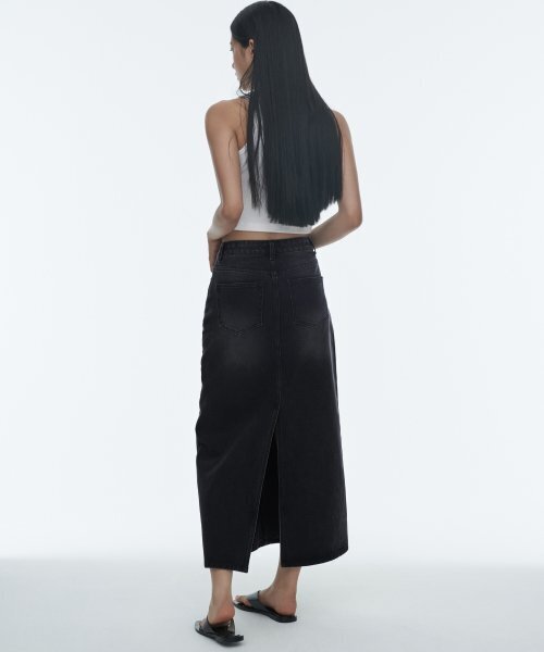MUSINSA STANDARD WOMAN（ムシンサスタンダードウーマン）の「ウィメンズレーサーバッククロップタンクトップ[ホワイト]（Tシャツ/カットソー・レディース・その他・SMALL/MEDIUM/LARGE/X-SMALL）」の4枚目の写真
