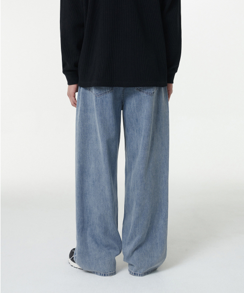 MUSINSA STANDARD（ムシンサスタンダード）の「リネンライクエクストラワイドデニムパンツ[ライトインディゴ]（デニムパンツ・メンズ・その他・27/28/29/34/32/30/31/33/26/40/38/42/36）」の4枚目の写真
