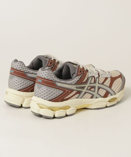 ASICS(アシックス)の「GEL-CUMULUS 16 / ゲルキュムラス 16(スニーカー・メンズ・ベージュ系その他・25.5/24/26/24.5/27/23/25/28/27.5/23.5/26.5/29.5/28.5/29)」の4枚目の写真