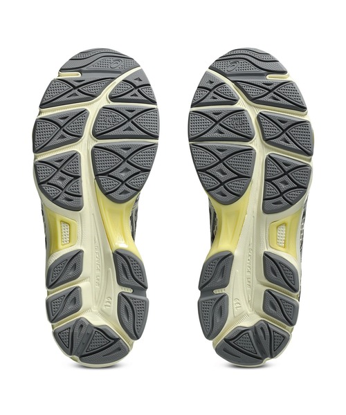 ASICS(アシックス)の「GEL-CUMULUS 16 / ゲルキュムラス 16(スニーカー・メンズ・ベージュ系その他・25.5/24/26/24.5/27/23/25/28/27.5/23.5/26.5/29.5/28.5/29)」の8枚目の写真