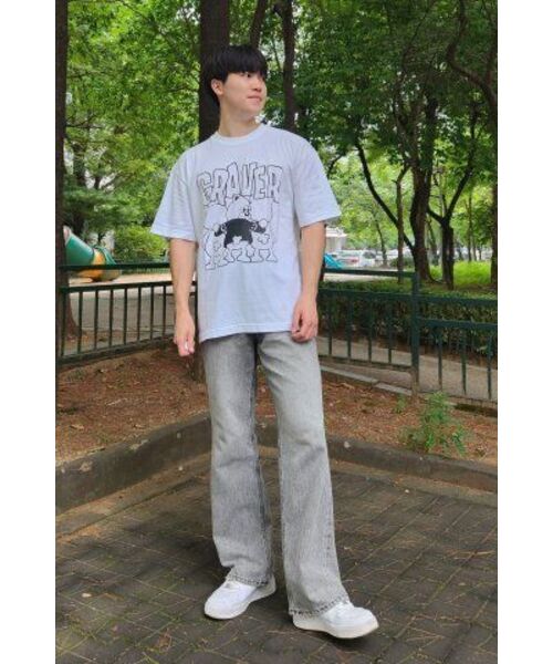 GRAVER（グレーバー）の「[ユニセックス]3ベアコミックスロゴ半袖Tシャツ_ホワイト（Tシャツ/カットソー・レディース・ホワイト・X-LARGE/SMALL/MEDIUM/LARGE）」の3枚目の写真