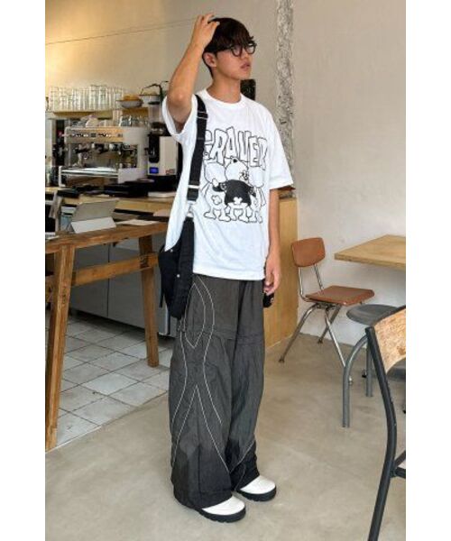 GRAVER（グレーバー）の「[ユニセックス]3ベアコミックスロゴ半袖Tシャツ_ホワイト（Tシャツ/カットソー・レディース・ホワイト・X-LARGE/SMALL/MEDIUM/LARGE）」の5枚目の写真