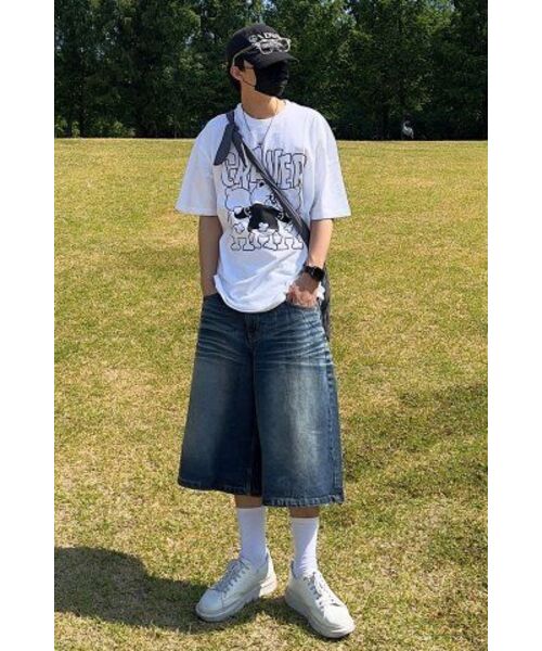 GRAVER（グレーバー）の「[ユニセックス]3ベアコミックスロゴ半袖Tシャツ_ホワイト（Tシャツ/カットソー・レディース・ホワイト・X-LARGE/SMALL/MEDIUM/LARGE）」の7枚目の写真
