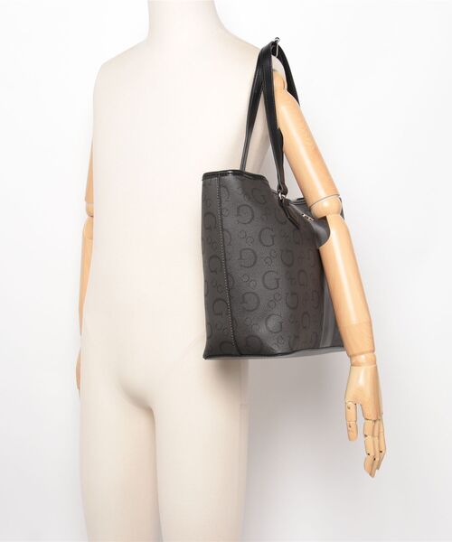 Guess（ゲス）の「WESTER Carryall トートバッグ  （トートバッグ・レディース・ダークグレー・ONE SIZE）」の15枚目の写真