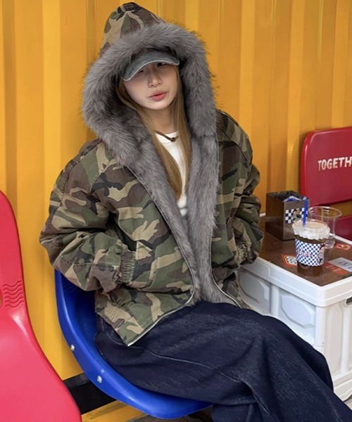 オーバーサイズカモフラージュ柄ファーフード中綿ブルゾン（ブルゾン