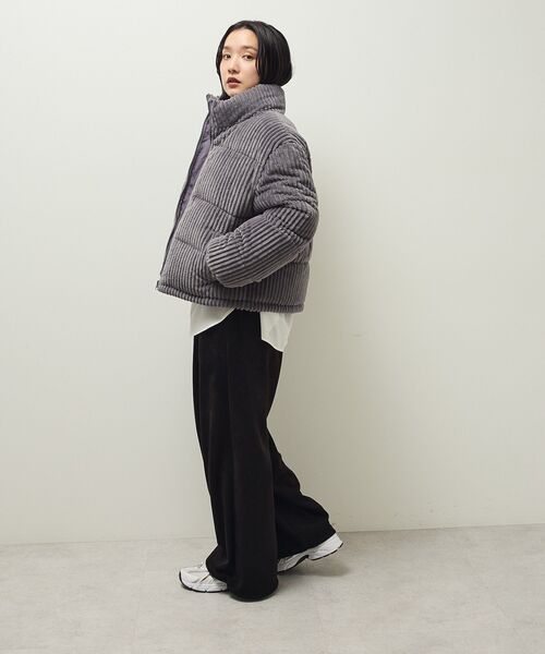 Green　Parks（グリーンパークス）の「・swing by ワイドコールスタンドブルゾン（ブルゾン・レディース・オフホワイト/チャコールグレー/ライトベージュ・FREE）」の8枚目の写真