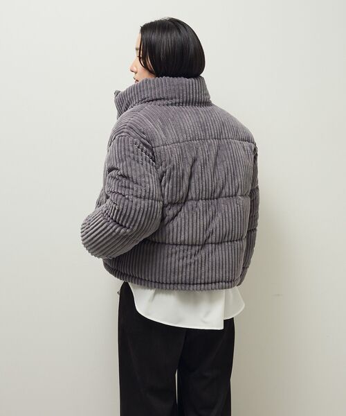 Green　Parks（グリーンパークス）の「・swing by ワイドコールスタンドブルゾン（ブルゾン・レディース・オフホワイト/チャコールグレー/ライトベージュ・FREE）」の13枚目の写真