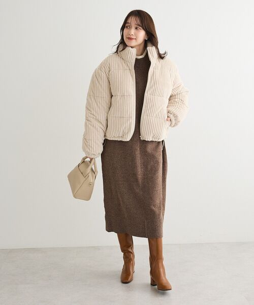 Green　Parks（グリーンパークス）の「・swing by ワイドコールスタンドブルゾン（ブルゾン・レディース・オフホワイト/チャコールグレー/ライトベージュ・FREE）」の14枚目の写真