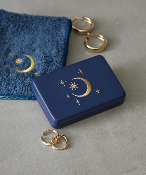 BIRTHDAY BAR（バースデイバー）の「SUN&MOON small case　太陽と月スモールケース（ポーチ・レディース・ネイビー/シルバー・FREE）」の2枚目の写真