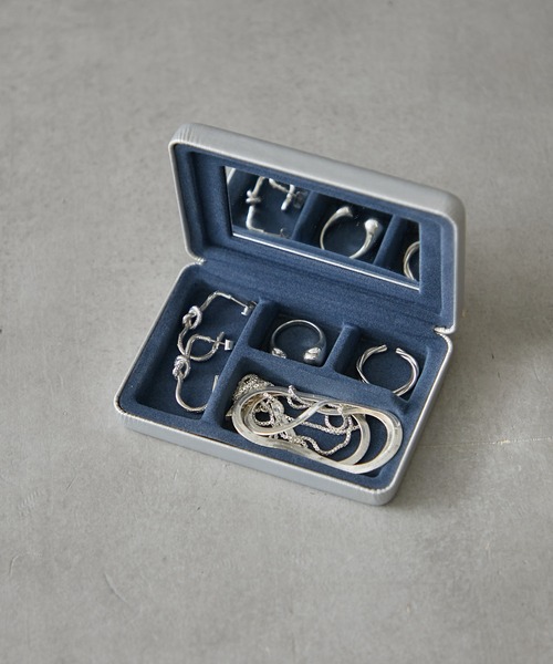 BIRTHDAY BAR（バースデイバー）の「SUN&MOON small case　太陽と月スモールケース（ポーチ・レディース・ネイビー/シルバー・FREE）」の4枚目の写真