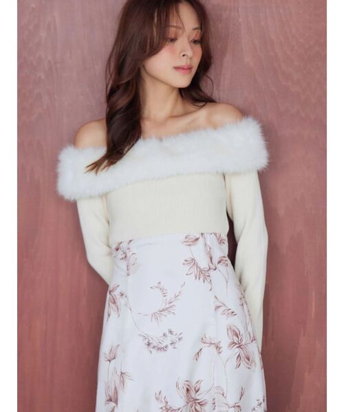 MERCURYDUO(マーキュリーデュオ)の「花柄オフショルニットドッキングワンピース(ワンピース・レディース・アイボリー/ブラウン・MEDIUM/SMALL)」の5枚目の写真