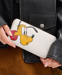 アコーディオン ジップウォレット」に該当するCOACH（コーチ）の