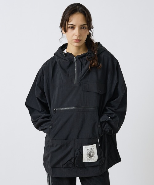 POLeR（ポーラー）の「【POLER/ポーラー】POLER × Filter 017 D.B.D Pullover/コラボ/ミリタリー/ユニセックス【WEB限定】（ブルゾン・メンズ・ベージュ/ブラック・L/XL/M）」の2枚目の写真