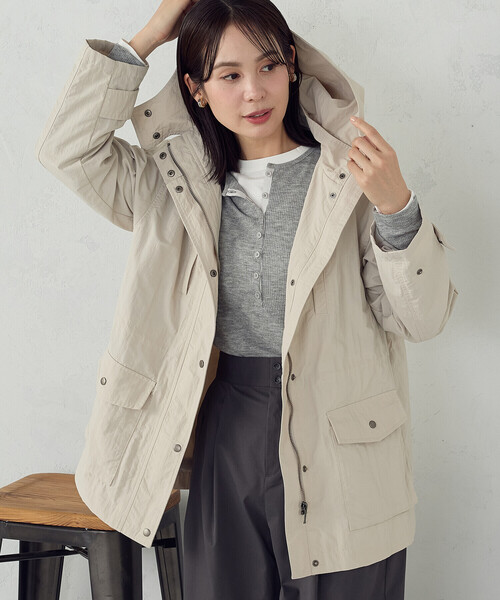 COMME CA ISM(コムサイズム)の「マウンテンパ-カ-(マウンテンパーカー・レディース・ベージュ/カーキ/チャコール・X-LARGE/LARGE/MEDIUM/SMALL)」の9枚目の写真