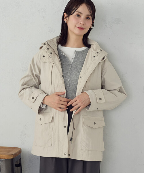 COMME CA ISM(コムサイズム)の「マウンテンパ-カ-(マウンテンパーカー・レディース・ベージュ/カーキ/チャコール・X-LARGE/LARGE/MEDIUM/SMALL)」の11枚目の写真