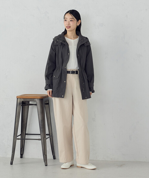 COMME CA ISM(コムサイズム)の「マウンテンパ-カ-(マウンテンパーカー・レディース・ベージュ/カーキ/チャコール・X-LARGE/LARGE/MEDIUM/SMALL)」の15枚目の写真