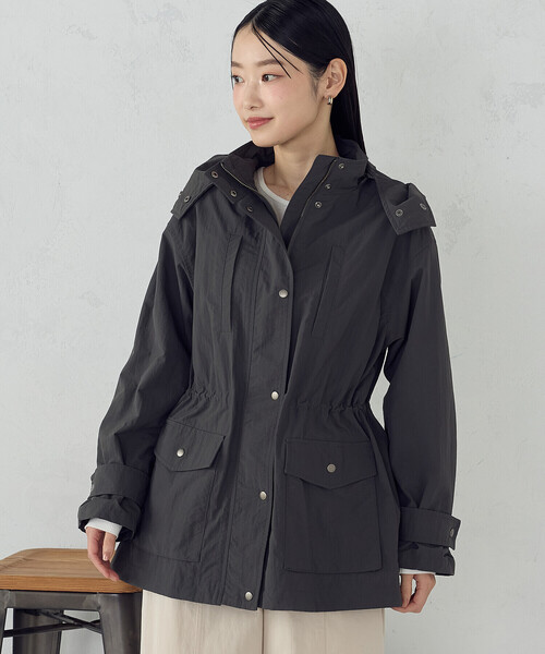 COMME CA ISM(コムサイズム)の「マウンテンパ-カ-(マウンテンパーカー・レディース・ベージュ/カーキ/チャコール・X-LARGE/LARGE/MEDIUM/SMALL)」の19枚目の写真