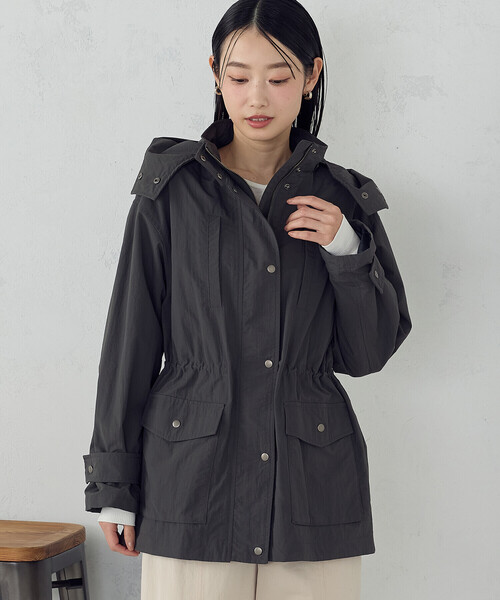 COMME CA ISM(コムサイズム)の「マウンテンパ-カ-(マウンテンパーカー・レディース・ベージュ/カーキ/チャコール・X-LARGE/LARGE/MEDIUM/SMALL)」の20枚目の写真