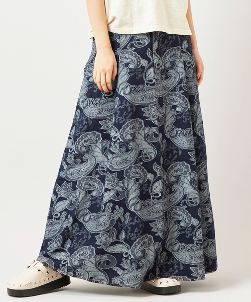 チャイハネ（チャイハネ）の「【チャイハネ】段通ペイズリー柄デニムロングスカート（デニムスカート・レディース・ネイビー/ライトブルー・FREE）」の2枚目の写真