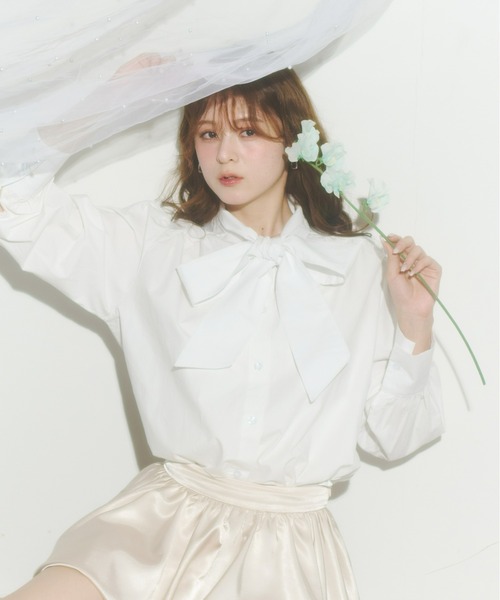 Olu.（オルドット）の「ビッグリボンシャツブラウス（シャツ/ブラウス・レディース・ホワイト/ブルー・FREE）」の3枚目の写真