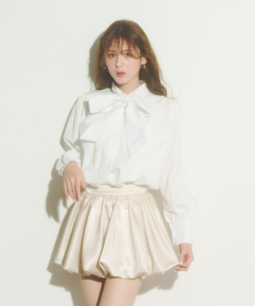 Olu.（オルドット）の「ビッグリボンシャツブラウス（シャツ/ブラウス・レディース・ホワイト/ブルー・FREE）」の4枚目の写真