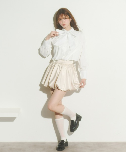 Olu.（オルドット）の「ビッグリボンシャツブラウス（シャツ/ブラウス・レディース・ホワイト/ブルー・FREE）」の5枚目の写真