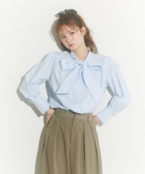 Olu.（オルドット）の「ビッグリボンシャツブラウス（シャツ/ブラウス・レディース・ホワイト/ブルー・FREE）」の9枚目の写真