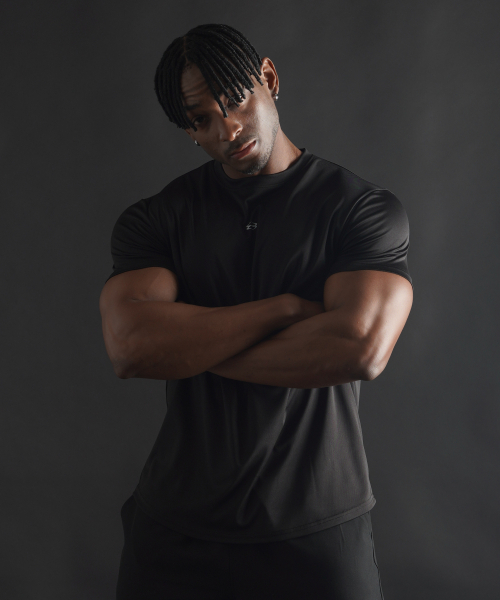 PHERMENON（フェルメノン）の「マッスルフィットクイックドライロゴショートスリーブ - ブラック（Tシャツ/カットソー・メンズ・ブラック・1/2/3）」の16枚目の写真