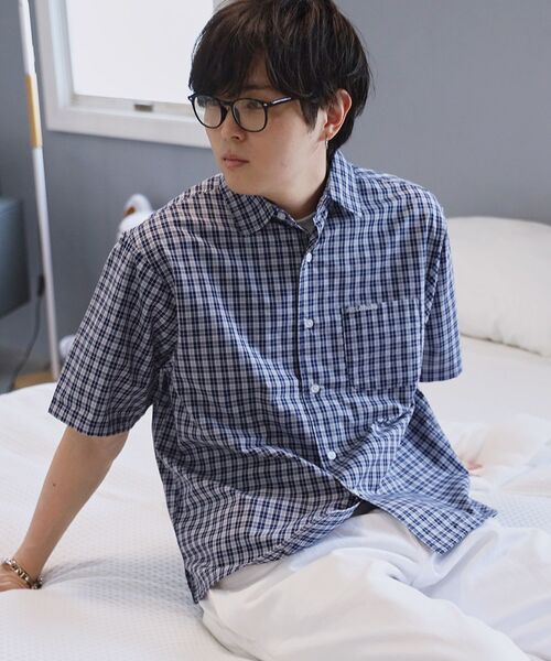 FFEIN(フェイン)の「【FFEIN(フェイン)】アソートワンポイント刺繍半袖チェックボックスシャツ / レギュラーカラー 刺繍 レイヤード ポケット(シャツ/ブラウス・メンズ・ブラック/ネイビー/ライトブルー/レッド/ホワイト/その他2・LARGE/MEDIUM/SMALL/X-SMALL)」の5枚目の写真