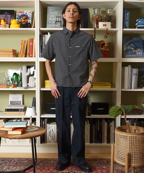 FFEIN(フェイン)の「【FFEIN(フェイン)】アソートワンポイント刺繍半袖チェックボックスシャツ / レギュラーカラー 刺繍 レイヤード ポケット(シャツ/ブラウス・メンズ・ブラック/ネイビー/ライトブルー/レッド/ホワイト/その他2・LARGE/MEDIUM/SMALL/X-SMALL)」の12枚目の写真