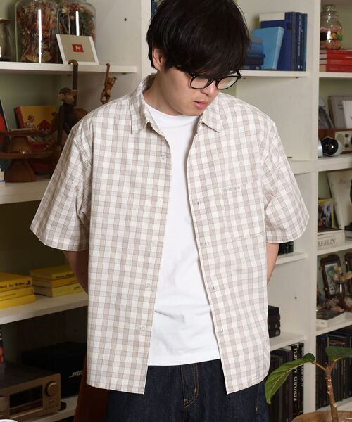 FFEIN(フェイン)の「【FFEIN(フェイン)】アソートワンポイント刺繍半袖チェックボックスシャツ / レギュラーカラー 刺繍 レイヤード ポケット(シャツ/ブラウス・メンズ・ブラック/ネイビー/ライトブルー/レッド/ホワイト/その他2・LARGE/MEDIUM/SMALL/X-SMALL)」の15枚目の写真