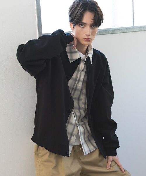 CRAFT STANDARD BOUTIQUE(クラフトスタンダードブティック)の「ボンディングスウェットクルーネックカーディガン(カーディガン/ボレロ・メンズ・ライトグレー/ブラック・S/M/L)」の5枚目の写真