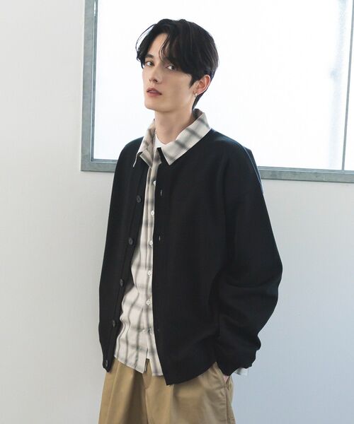 CRAFT STANDARD BOUTIQUE(クラフトスタンダードブティック)の「ボンディングスウェットクルーネックカーディガン(カーディガン/ボレロ・メンズ・ライトグレー/ブラック・S/M/L)」の6枚目の写真