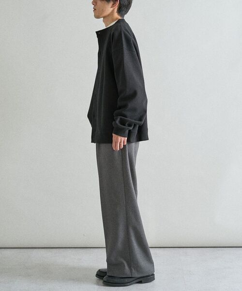 CRAFT STANDARD BOUTIQUE(クラフトスタンダードブティック)の「ボンディングスウェットクルーネックカーディガン(カーディガン/ボレロ・メンズ・ライトグレー/ブラック・S/M/L)」の12枚目の写真