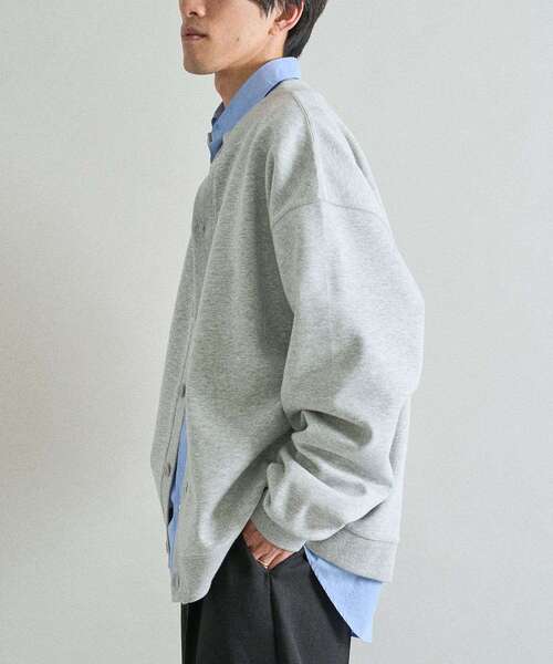 CRAFT STANDARD BOUTIQUE(クラフトスタンダードブティック)の「ボンディングスウェットクルーネックカーディガン(カーディガン/ボレロ・メンズ・ライトグレー/ブラック・S/M/L)」の15枚目の写真