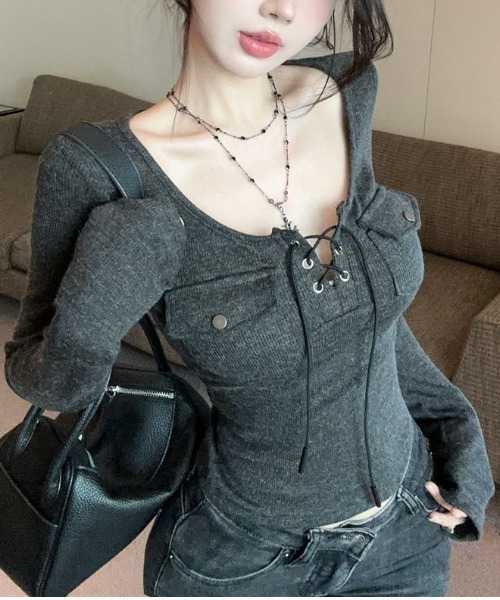 ViViDAY（ビビデー）の「フロントストラップリボン＆ポケットデザイン長袖カットソー（Tシャツ/カットソー・レディース・ホワイト/ダークグレー/ベージュ・M）」の11枚目の写真